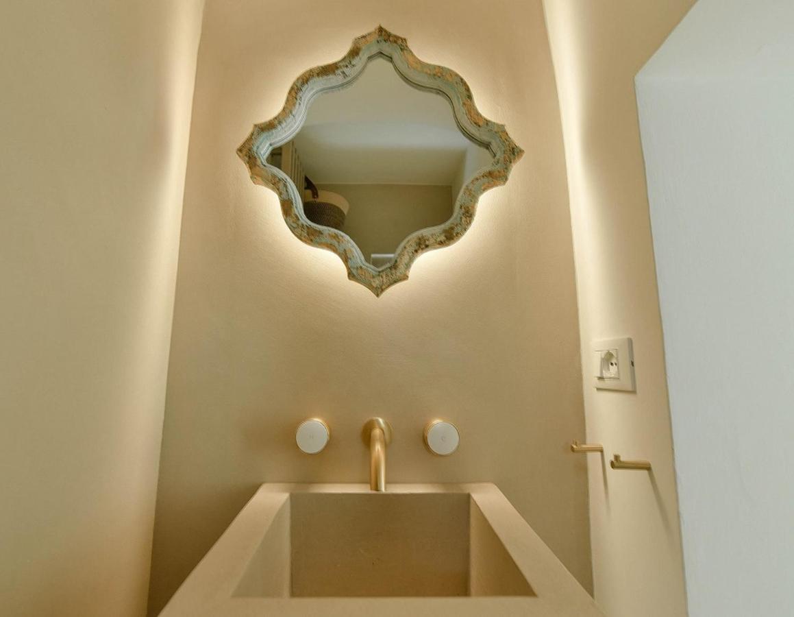 Eurydice Suite With Infinity Jacuzzi 오스투니 외부 사진